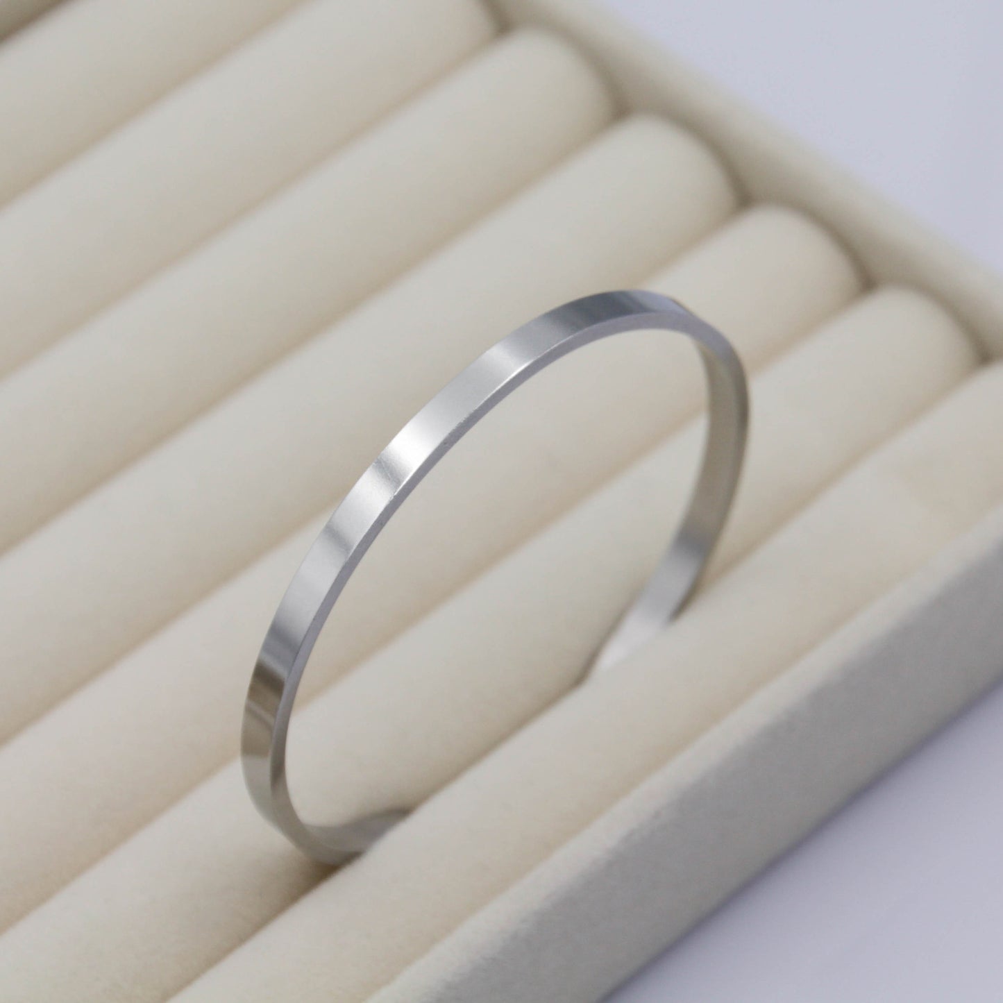 Streamline karkötő