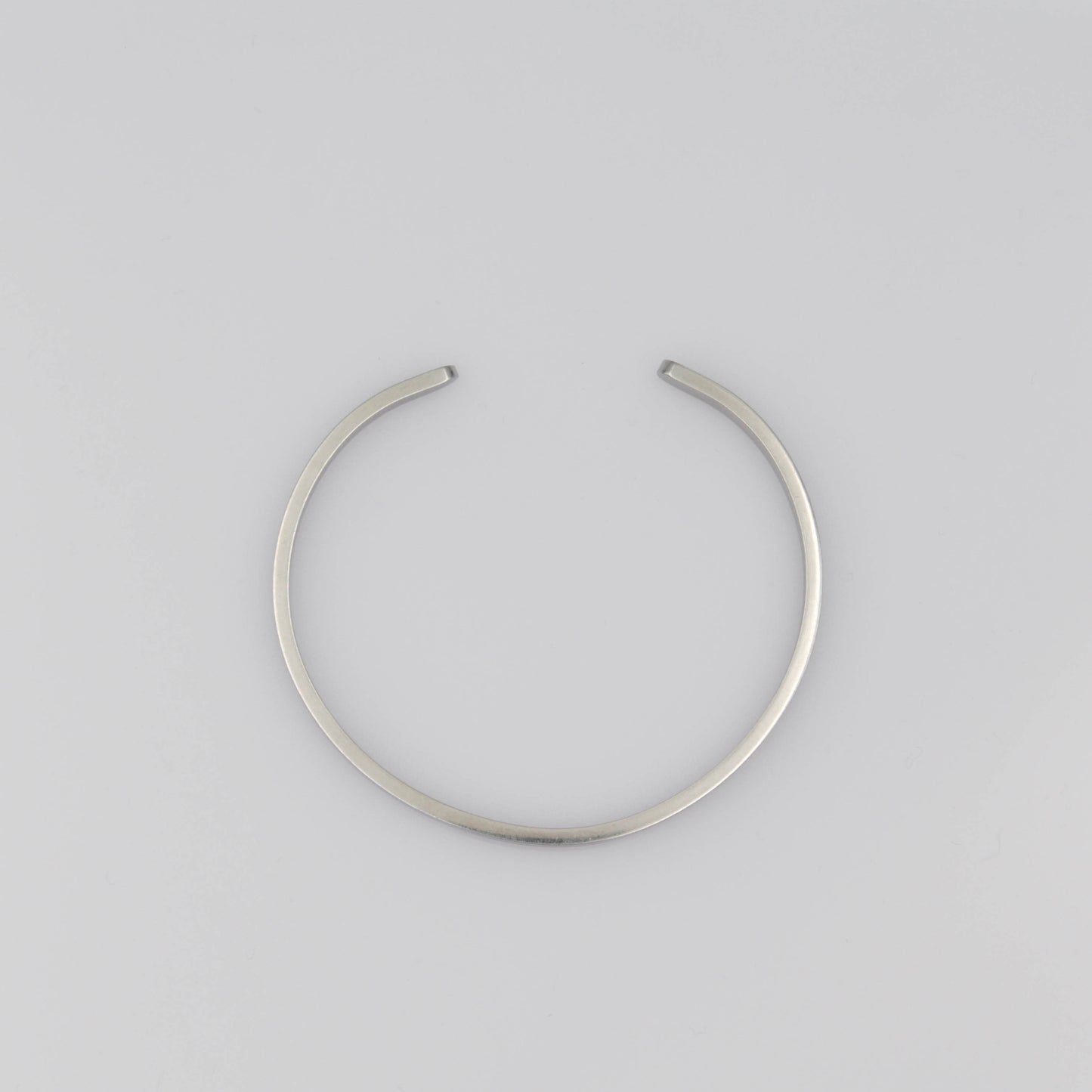 Streamline karkötő